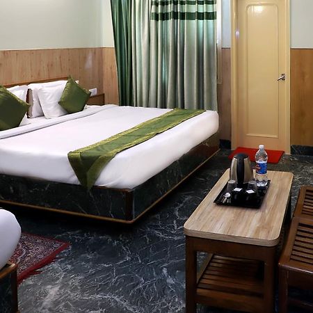 קטרה Oyo 22075 Hotel Bali Palace מראה חיצוני תמונה