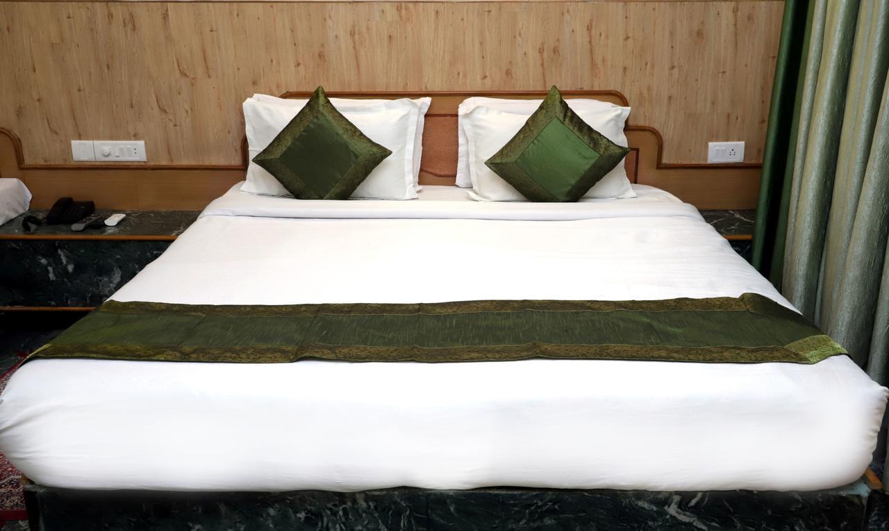 קטרה Oyo 22075 Hotel Bali Palace מראה חיצוני תמונה