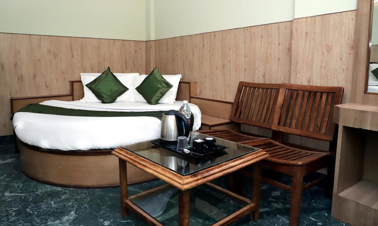 קטרה Oyo 22075 Hotel Bali Palace מראה חיצוני תמונה