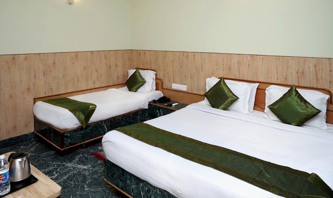 קטרה Oyo 22075 Hotel Bali Palace מראה חיצוני תמונה