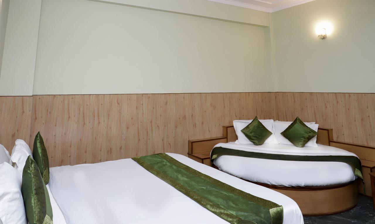 קטרה Oyo 22075 Hotel Bali Palace מראה חיצוני תמונה