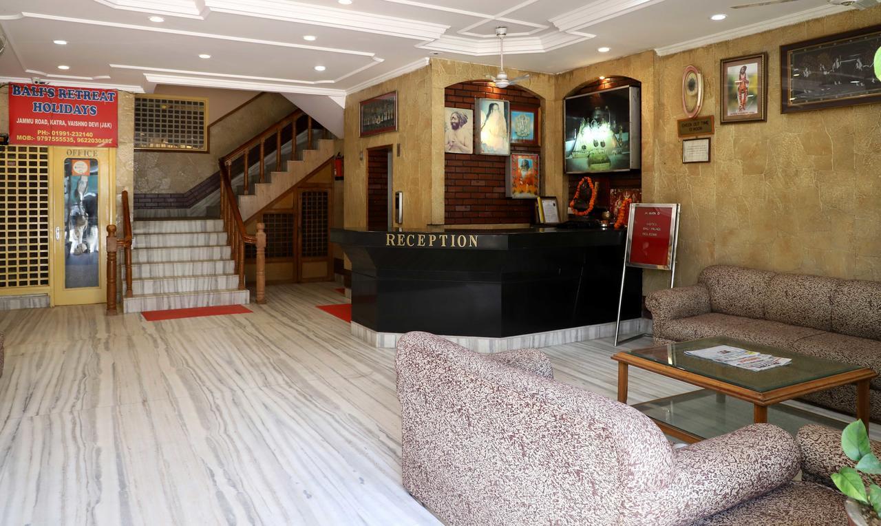 קטרה Oyo 22075 Hotel Bali Palace מראה חיצוני תמונה