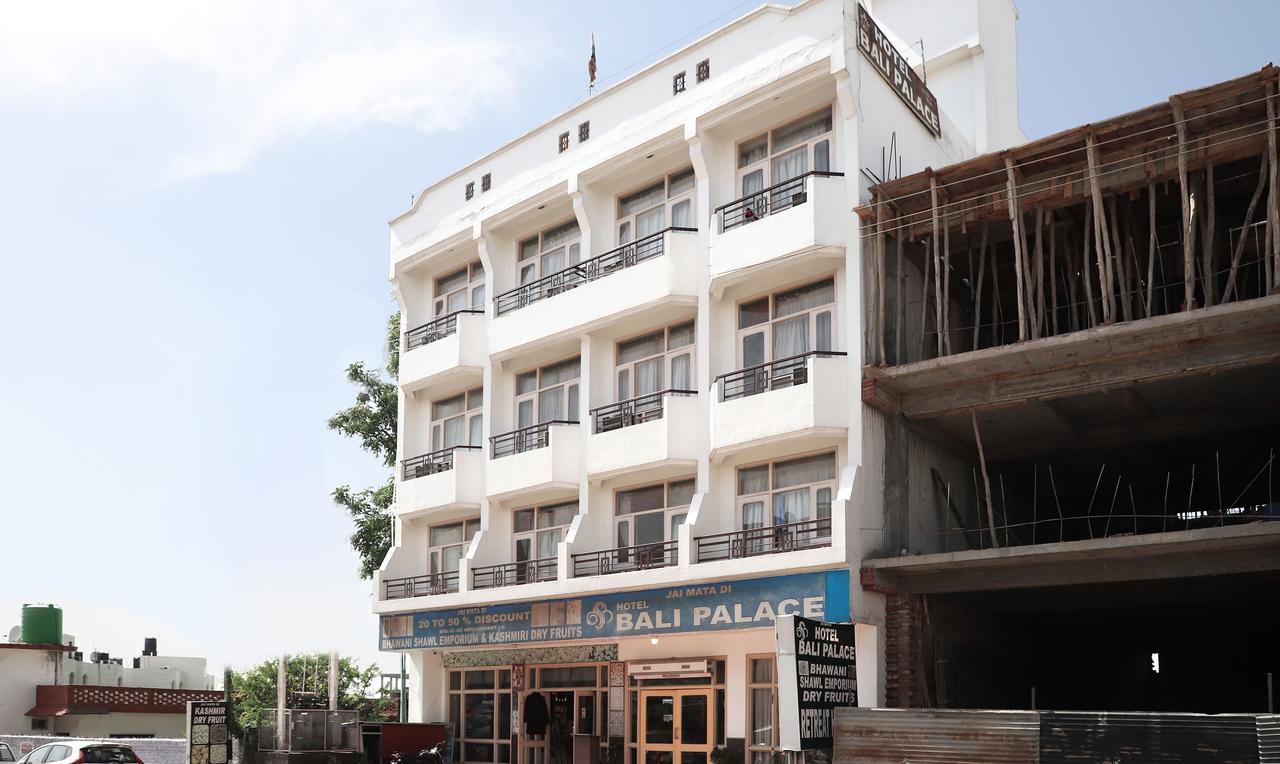 קטרה Oyo 22075 Hotel Bali Palace מראה חיצוני תמונה