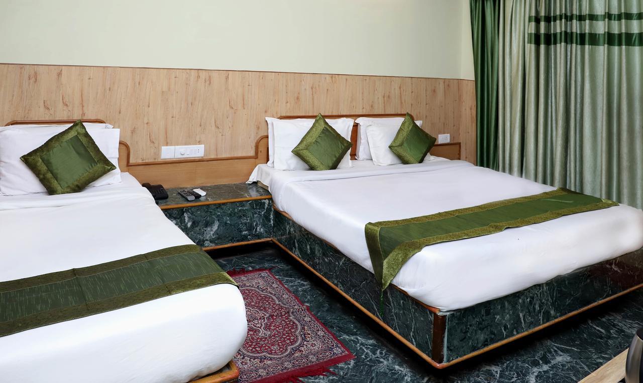 קטרה Oyo 22075 Hotel Bali Palace מראה חיצוני תמונה