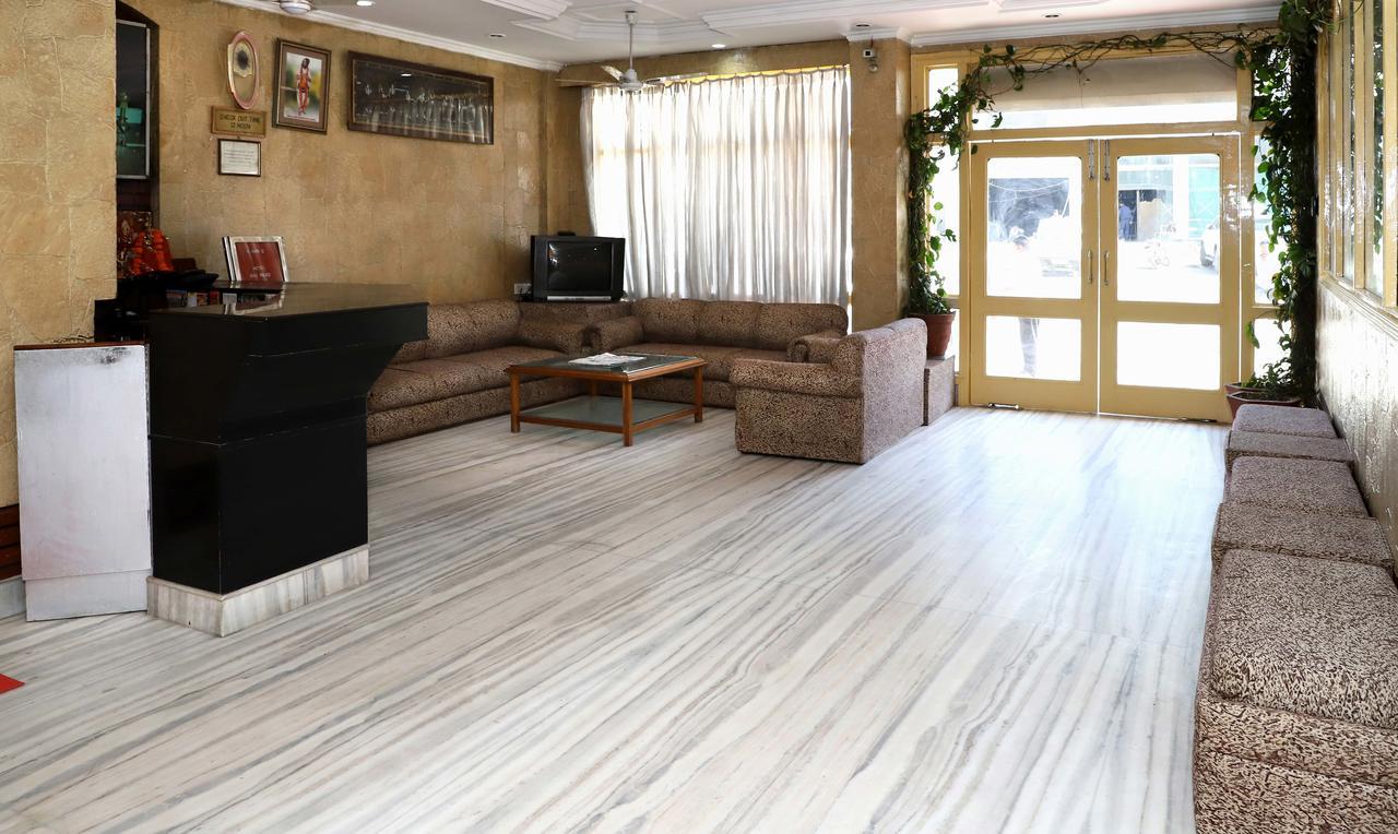 קטרה Oyo 22075 Hotel Bali Palace מראה חיצוני תמונה